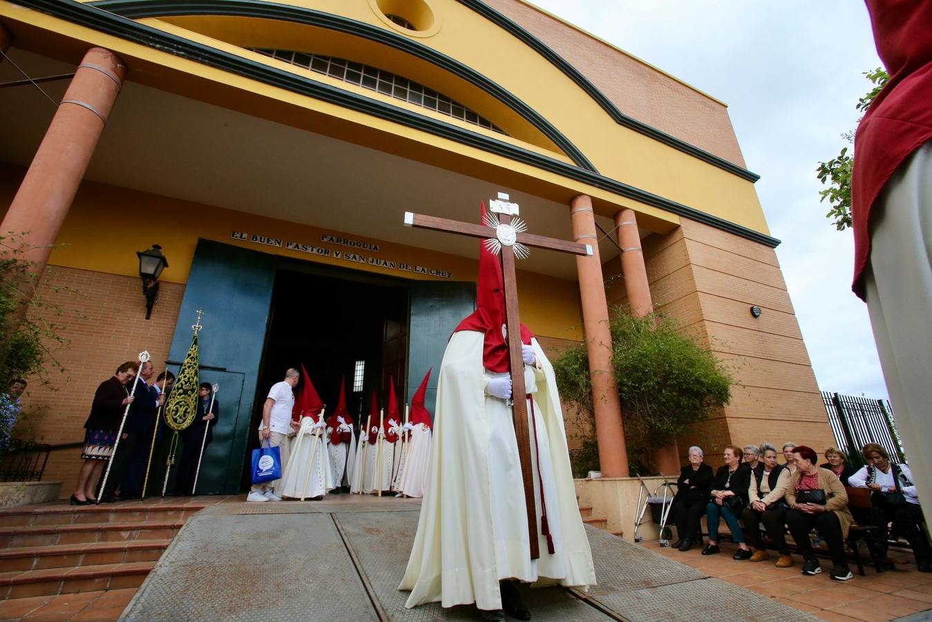 Hermandad de Padre Pío este Sábado de Pasión de la Semana Santa 2025