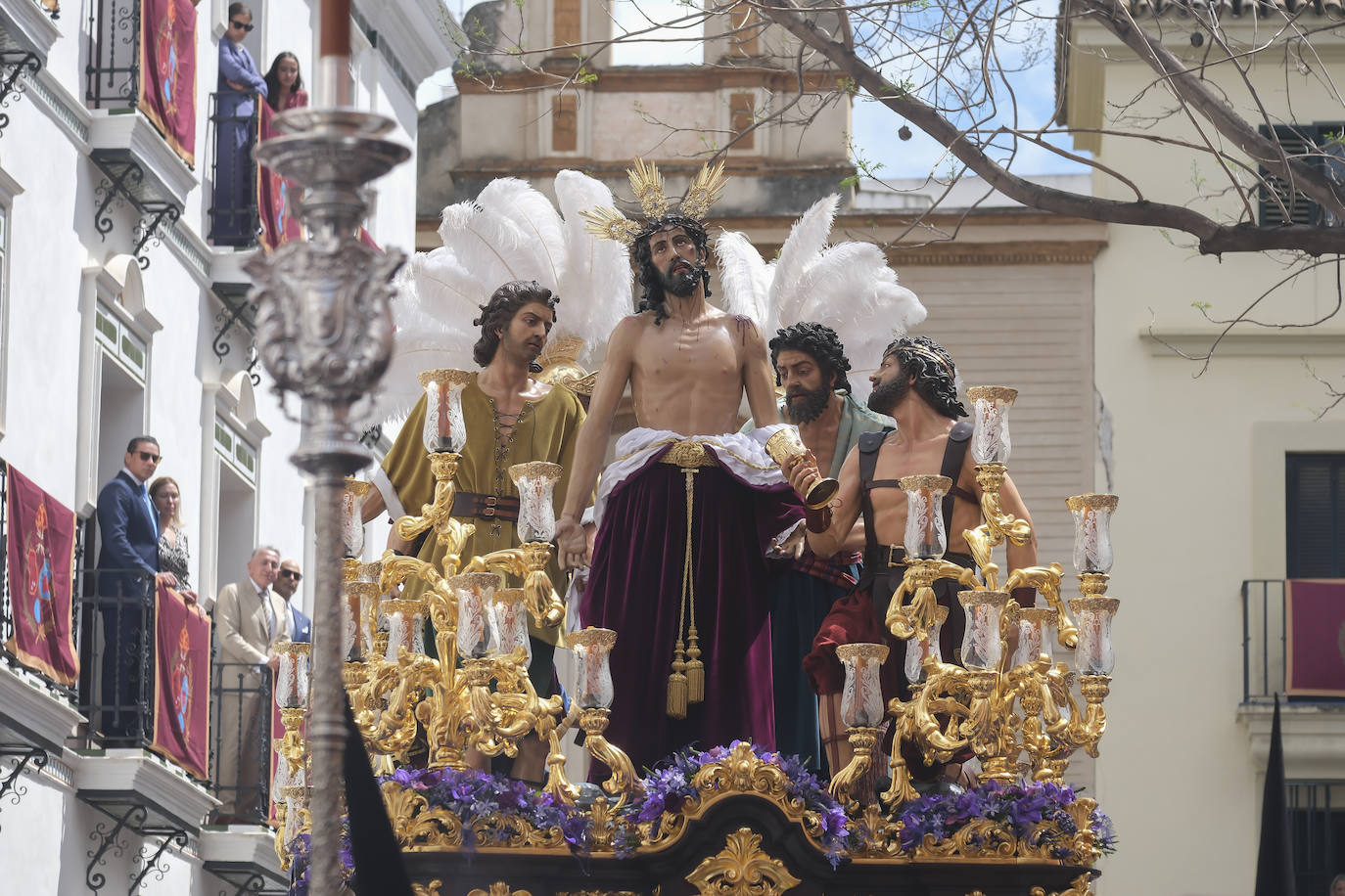 La hermandad de Jesús Despojado realiza su estación este Domingo de Ramos