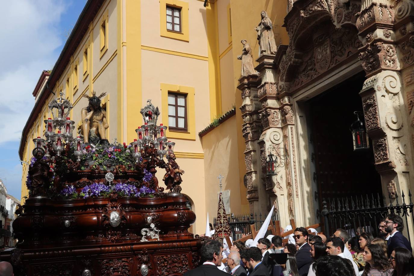 La hermandad de la Cena realiza su estación de penitencia este Domingo de Ramos