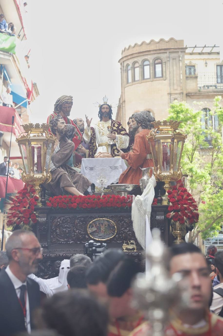 La hermandad de la Cena realiza su estación de penitencia este Domingo de Ramos