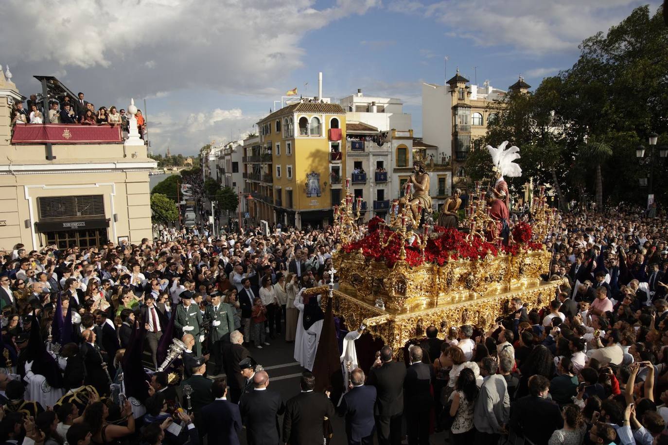 Salida de la Hermandad de la Estrella en la Semana Santa de 2025
