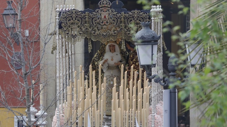Virgen del Dulce Nombre