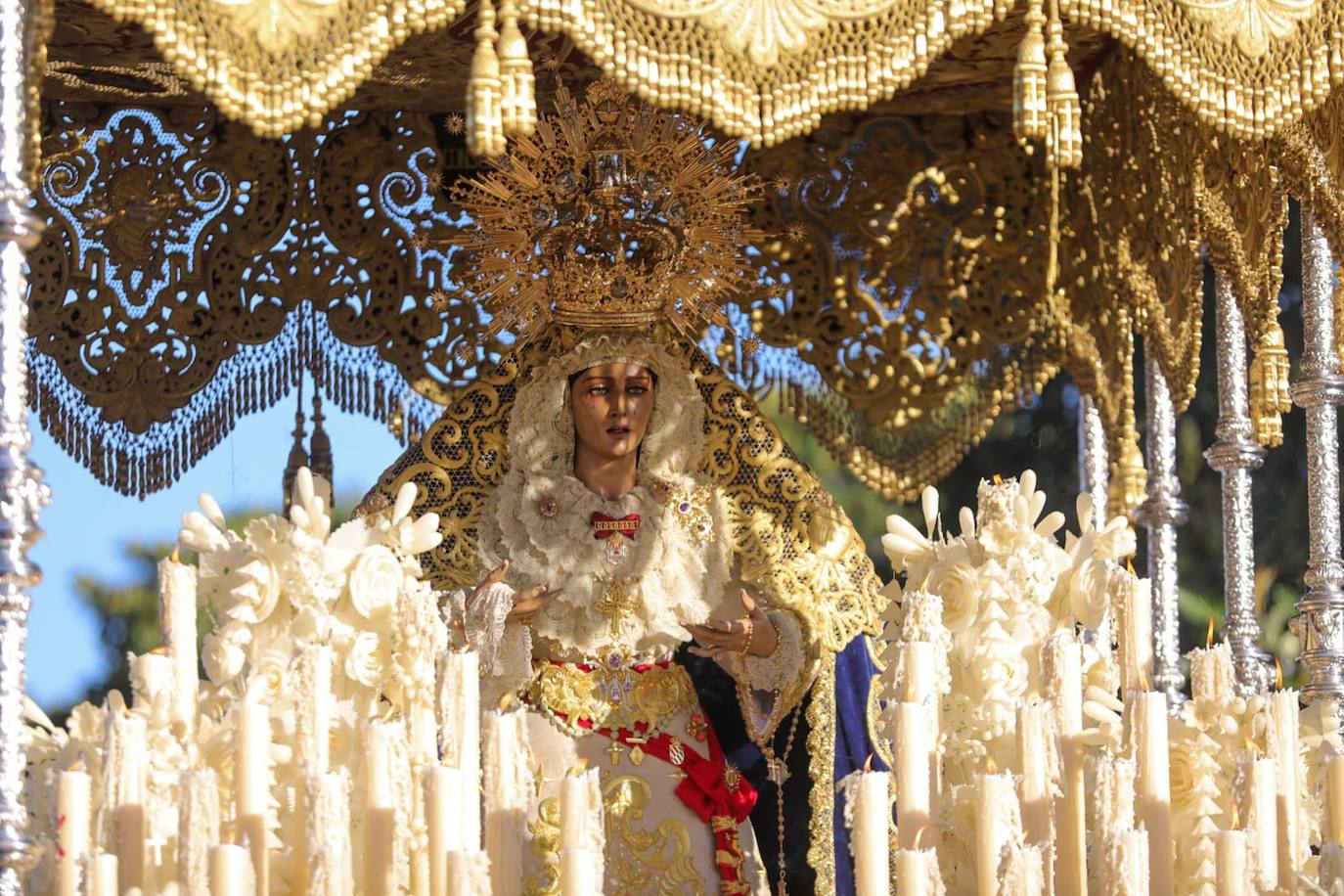 Regreso de la Hermandad del Polígono San Pablo a su barrio desde Los Gitanos
