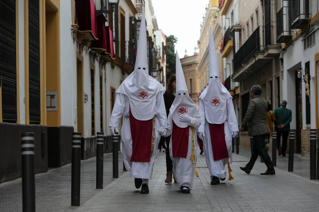 Desde la parroquia de San Vicente sale la hermandad de Las Siete Palabras
