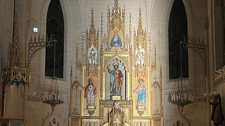 Imagen del Altar Mayor de la Capilla del colegio