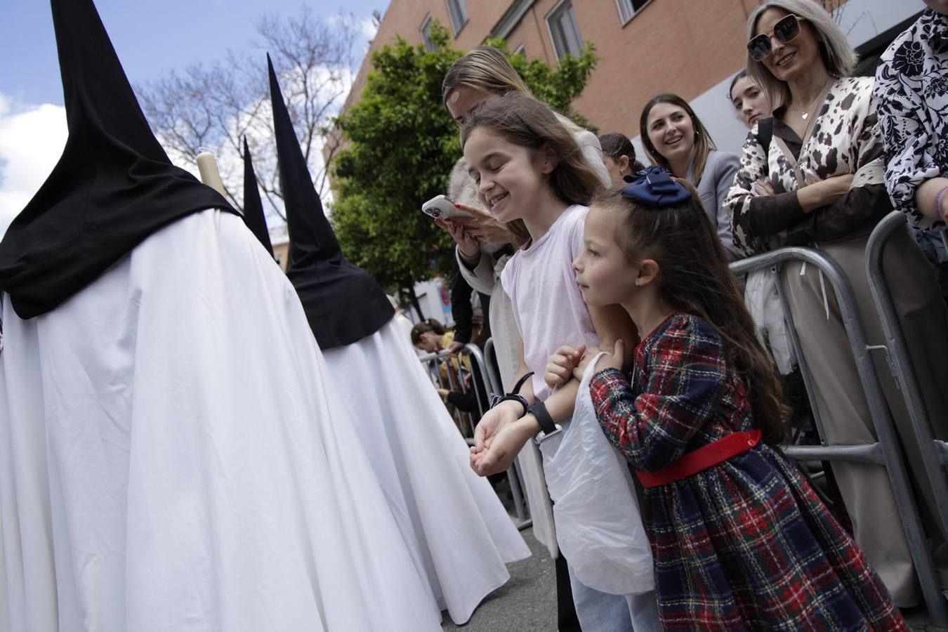 Salida de la Hermandad del Cachorro en la Semana Santa de Sevilla 2025 