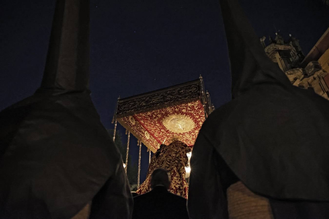 Salida de la Hermandad del Gran Poder en la Semana Santa de Sevilla 2025