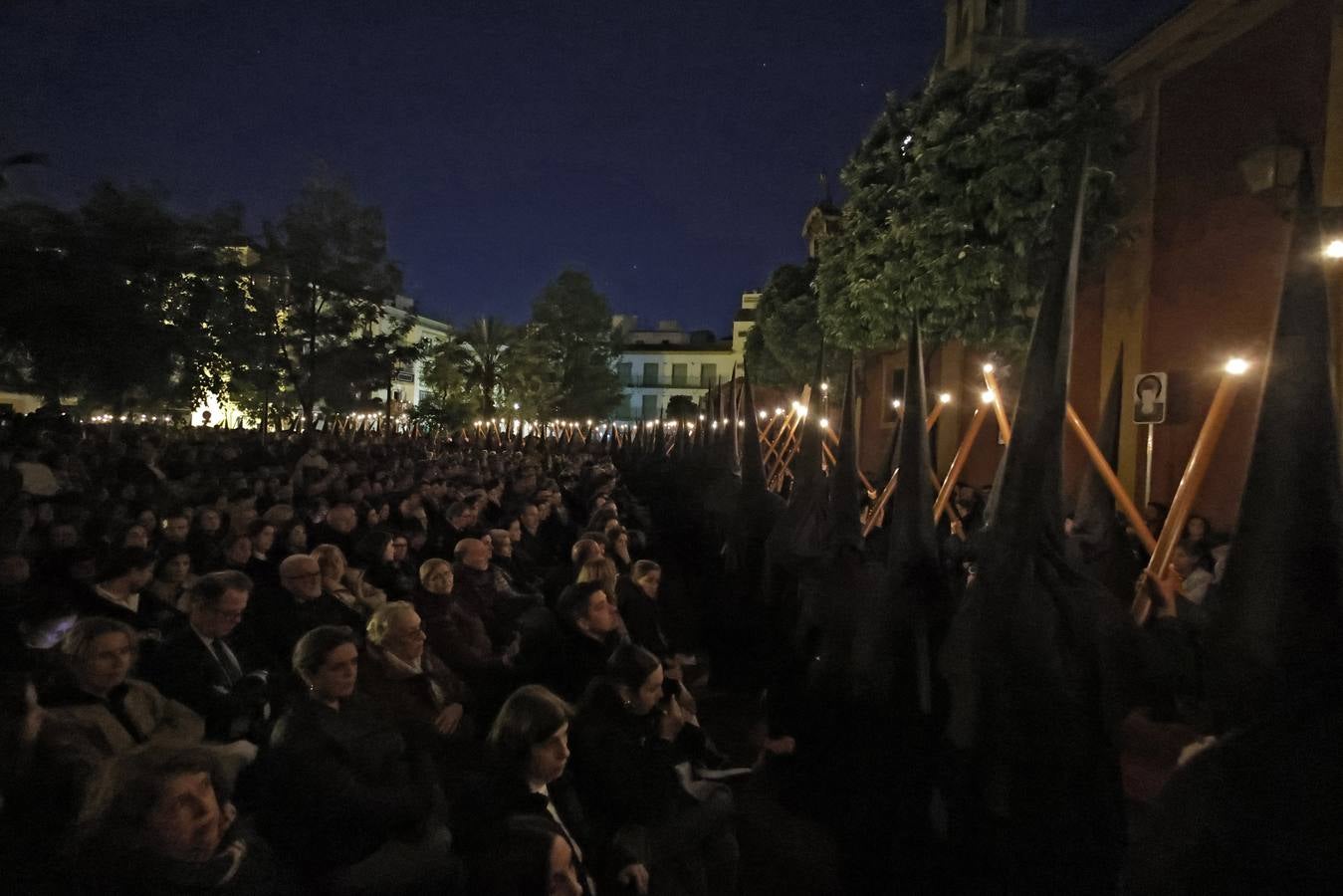 Salida de la Hermandad del Gran Poder en la Semana Santa de Sevilla 2025