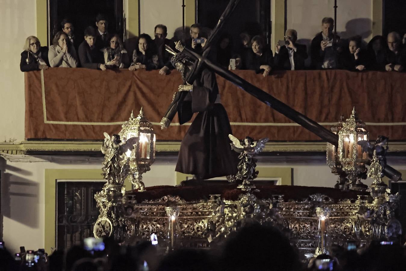 Salida de la Hermandad del Gran Poder en la Semana Santa de Sevilla 2025