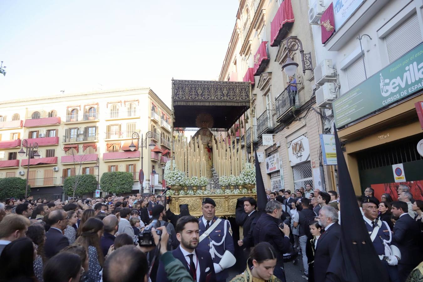 Hermandad de San Isidoro en la Semana Santa de Sevilla 2025