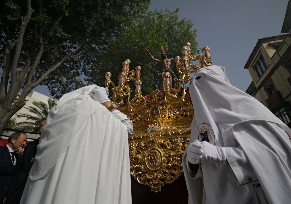 La Hermandad de la Sagrada Resurrección por la Carrera Oficial