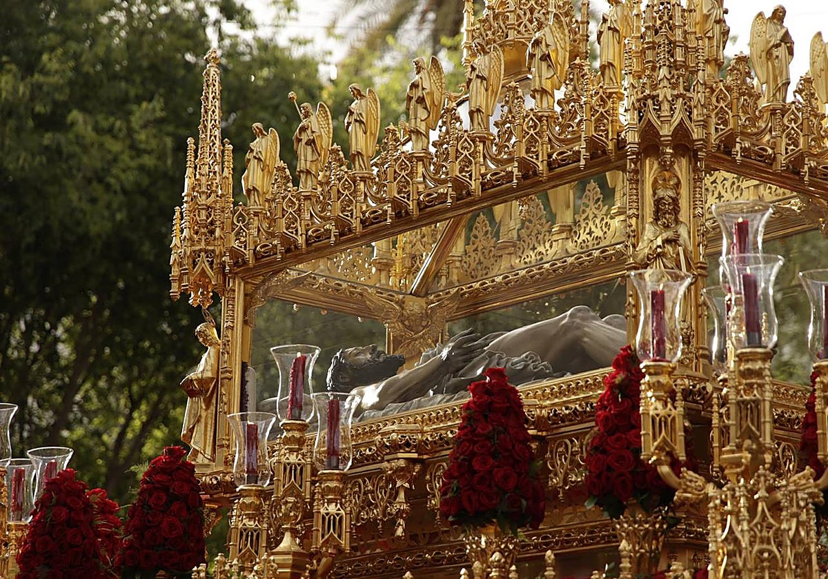 Procesión del Santo Entierro, este Sábado Santo en Sevilla