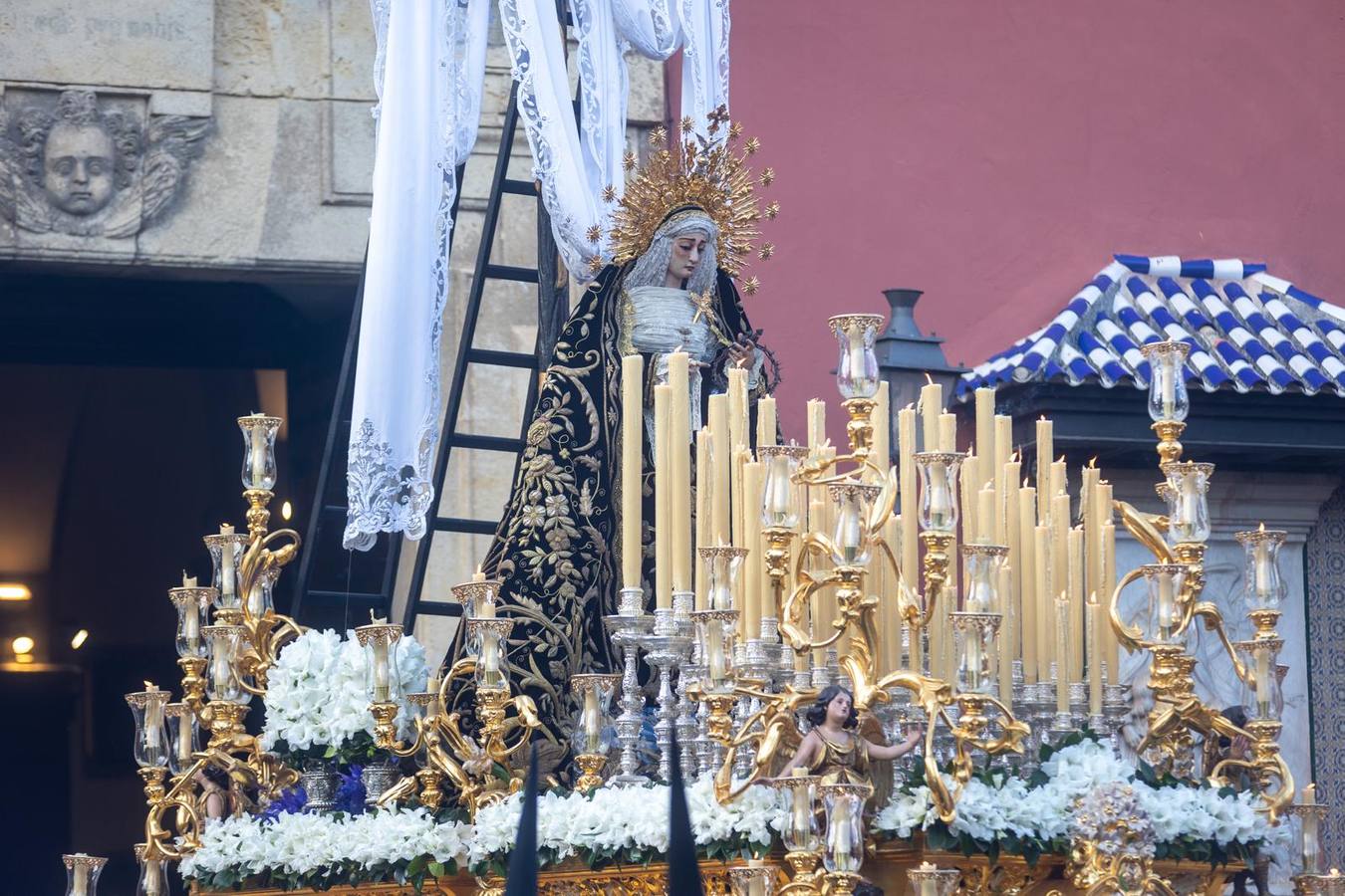 Salida de la hermandad de la Soledad, este Sábado Santo