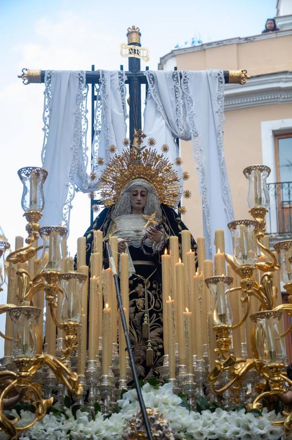 Salida de la hermandad de la Soledad, este Sábado Santo