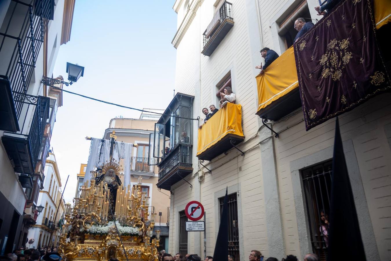 Salida de la hermandad de la Soledad, este Sábado Santo
