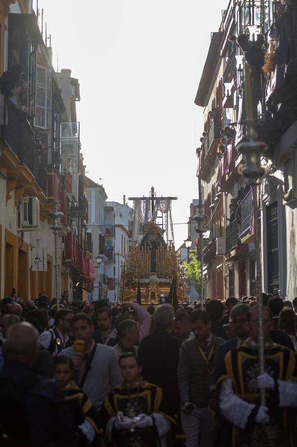 Salida de la hermandad de la Soledad, este Sábado Santo