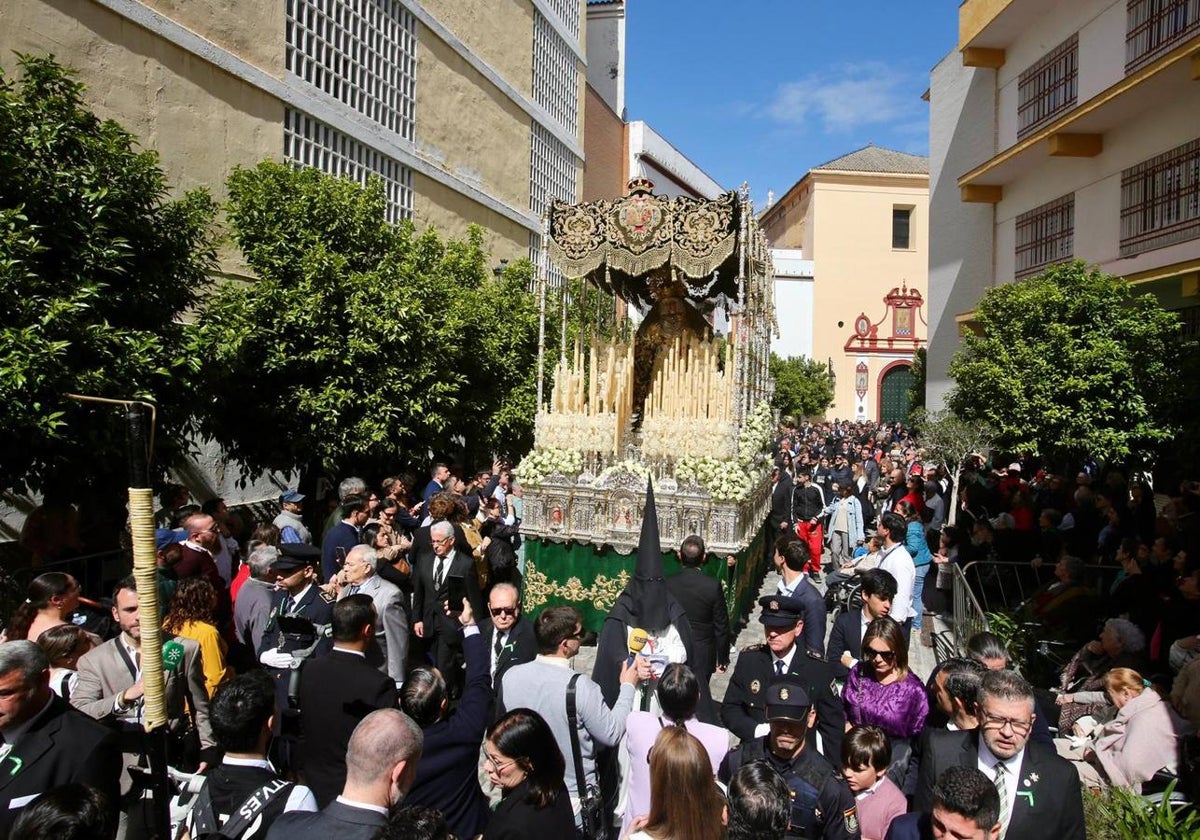 Procesión de la Hermandad de la Trinidad, este Sábado Santo en Sevilla