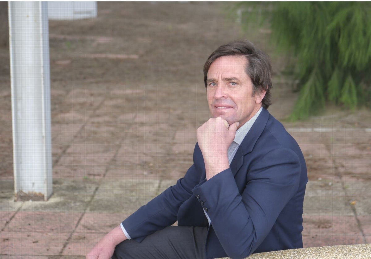 Eduardo Dávila Miura antes de la entrevista con ABC de Sevilla