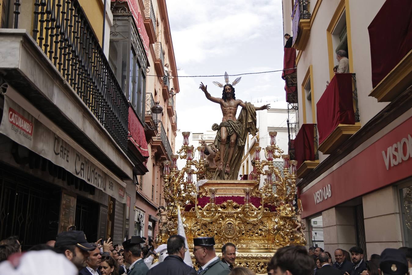El Señor de la Resurrección y la Virgen de la aurora, este Domingo de Resurrección en Sevilla
