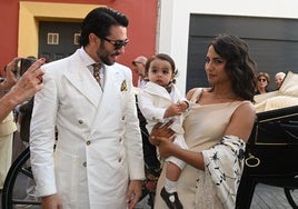 En fotos, cónclave de caras conocidas en el bautizo del nieto de Antonio Carmona (Ketama) y Mariola Orellana en Sevilla