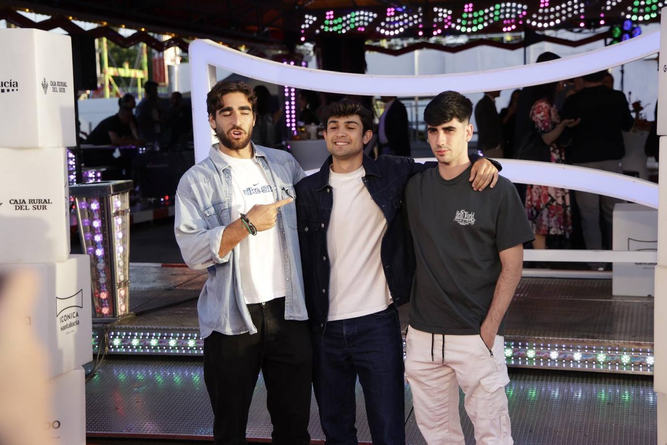 Numerosos artistas acudieron a la presentación del Icónica Santalucía Sevilla Fest 