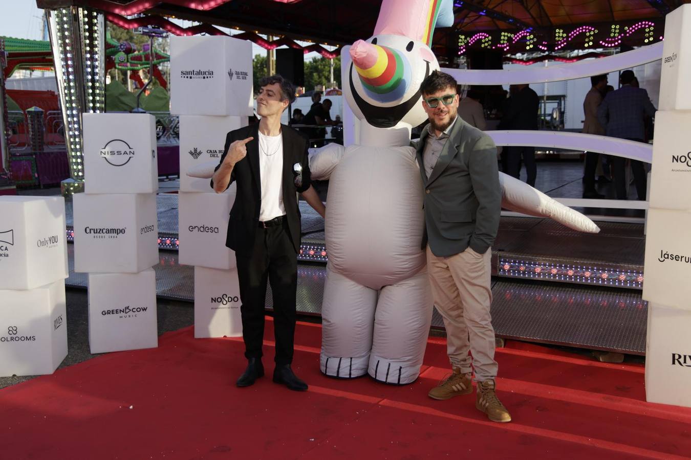 Numerosos artistas acudieron a la presentación del Icónica Santalucía Sevilla Fest 