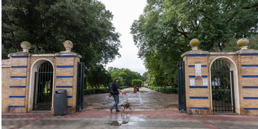 El Ayuntamiento de Sevilla cerrará todos los parques este viernes por el mal tiempo y el viento