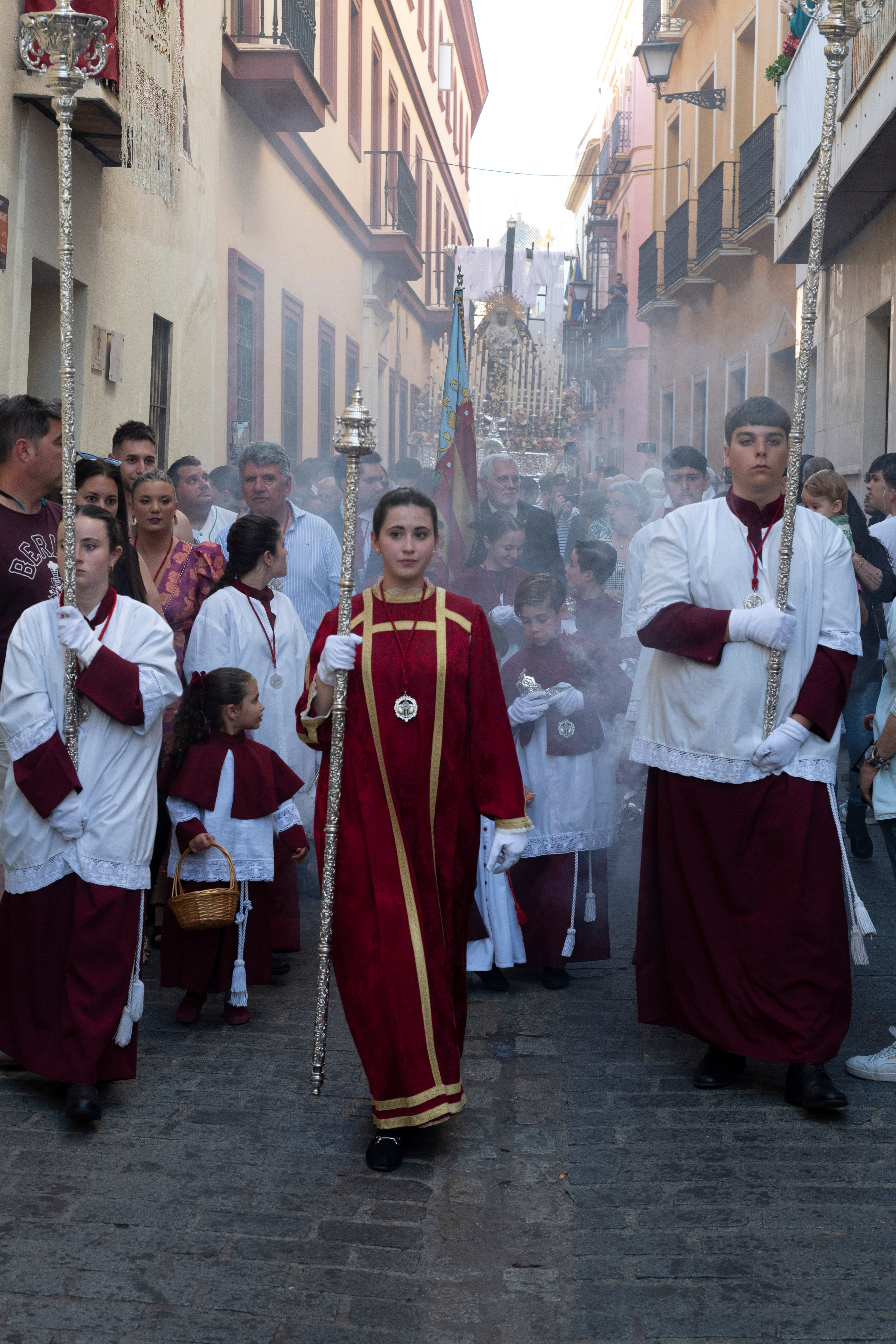 El traslado de la Virgen de los Desamparados del Alcosa, en imágenes