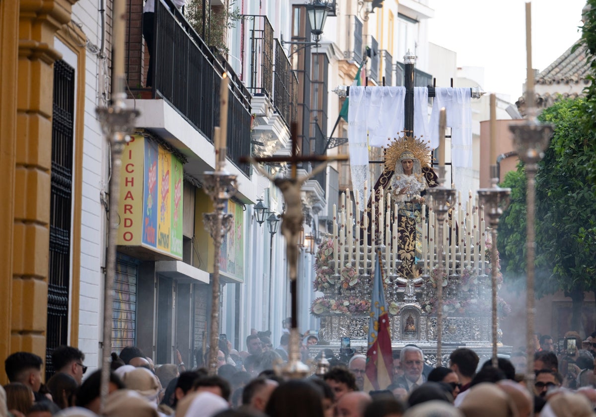 La Virgen de los Desamparados en el traslado al Salvador