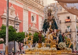 Comienzan las procesiones de Gloria en la víspera de la Feria