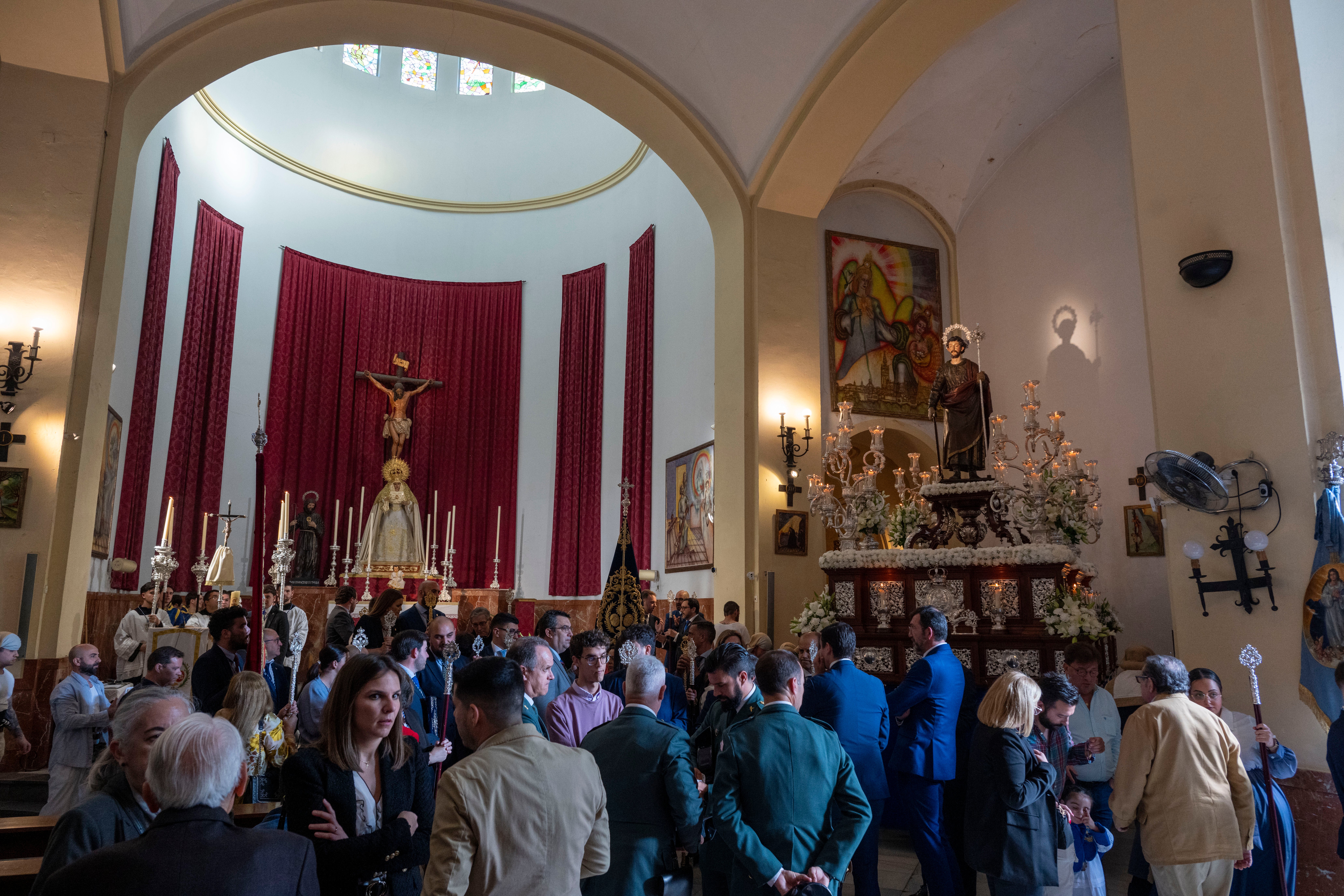 La procesión de San José Obrero y la Salud de San Isidoro, en imágenes