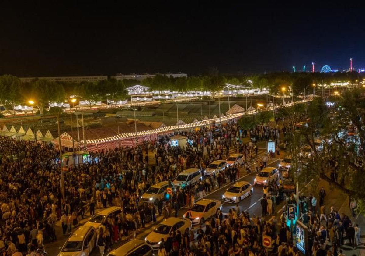 La noche del alumbrado de la Feria de Abril de 2024