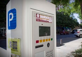 ¿Hay Zona Azul en Los Remedios durante la Feria de Sevilla 2025?