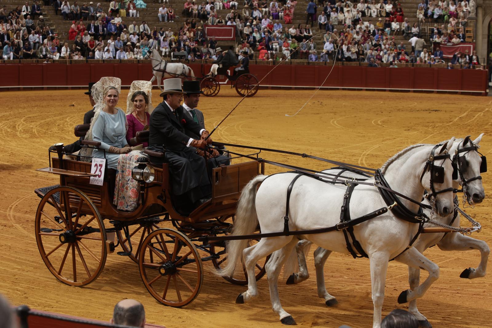 En imágenes, la Exhibición de Enganches en la Maestranza, un museo al aire libre