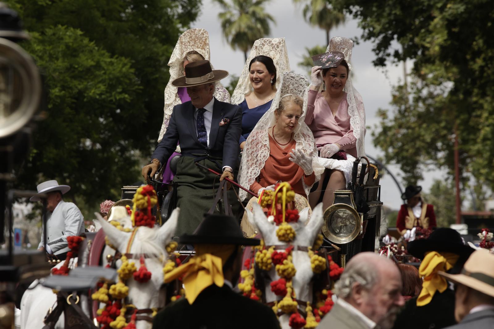 En imágenes, la Exhibición de Enganches en la Maestranza, un museo al aire libre