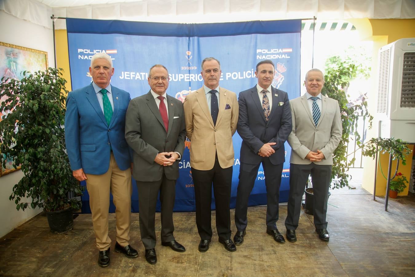 Recepción de la Policía Nacional. General García Romera, Andrés Martín Garrido, Carlos Melero, Ernesto López y el general Mena