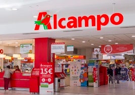 Uno de los supermercados Alcampo de Sevilla se verá afectado por el plan de cierres y despidos de la cadena