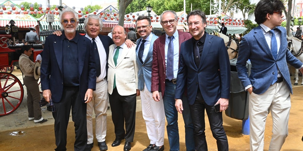 Flavio Briatore disfruta en la Feria de Abril como un sevillano más