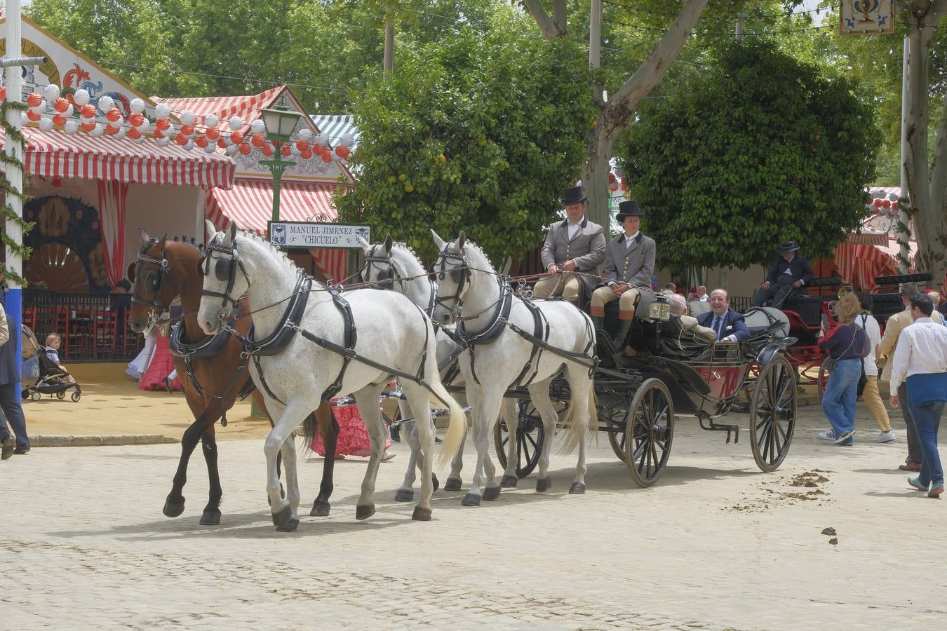 Ambiente en el real durante el viernes de feria
