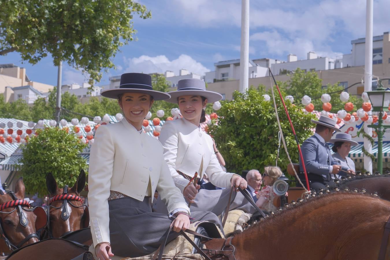 Ambiente en el real durante el viernes de feria