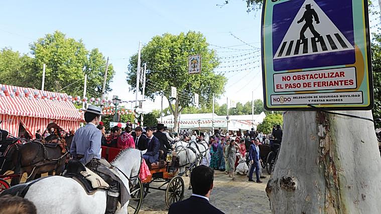 Ambiente en el real de la Feria de Sevilla
