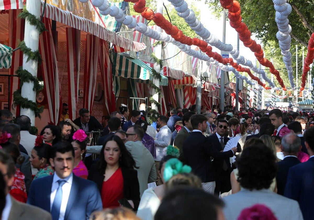 El ambiente en las casetas fue más elevado en los primeros días de la Feria