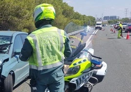 Muere un motorista en un accidente en la A-92 en Alcalá de Guadaíra