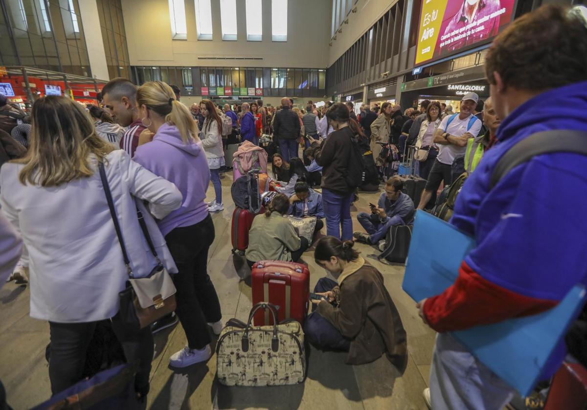 Estación de Santa Justa la semana pasada tras el robo de cobre