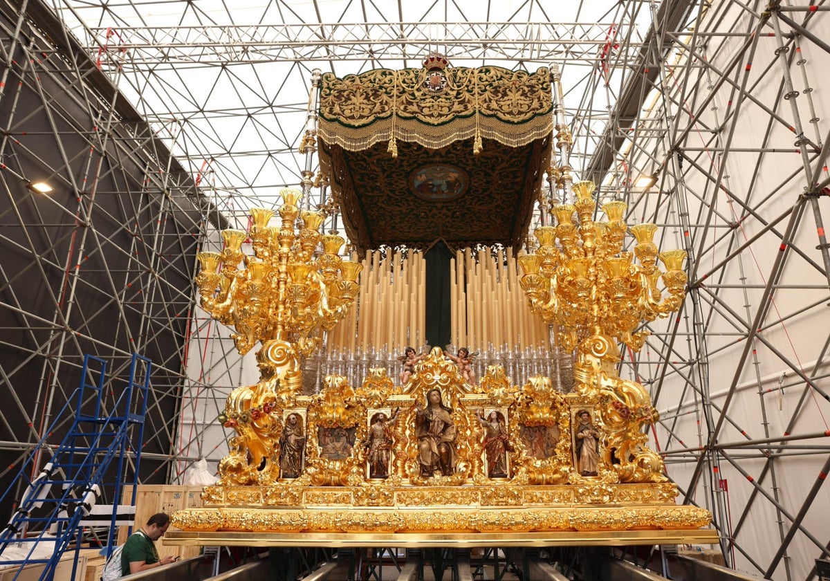 Procesión en Roma con el Cachorro y la Esperanza de Málaga, en directo: última hora del recorrido