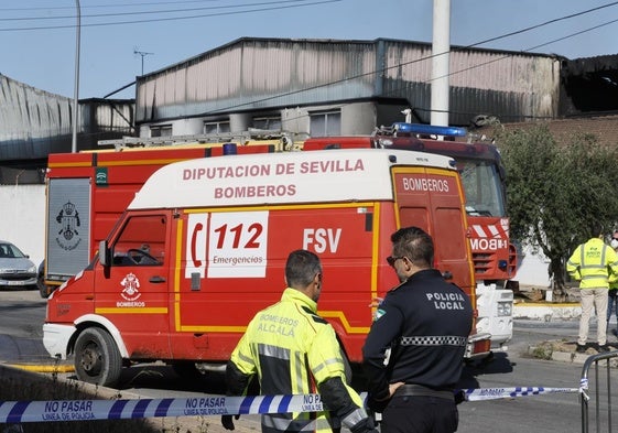 El plan de emergencia por el incendio de Alcalá de Guadaíra ha sido desactivado