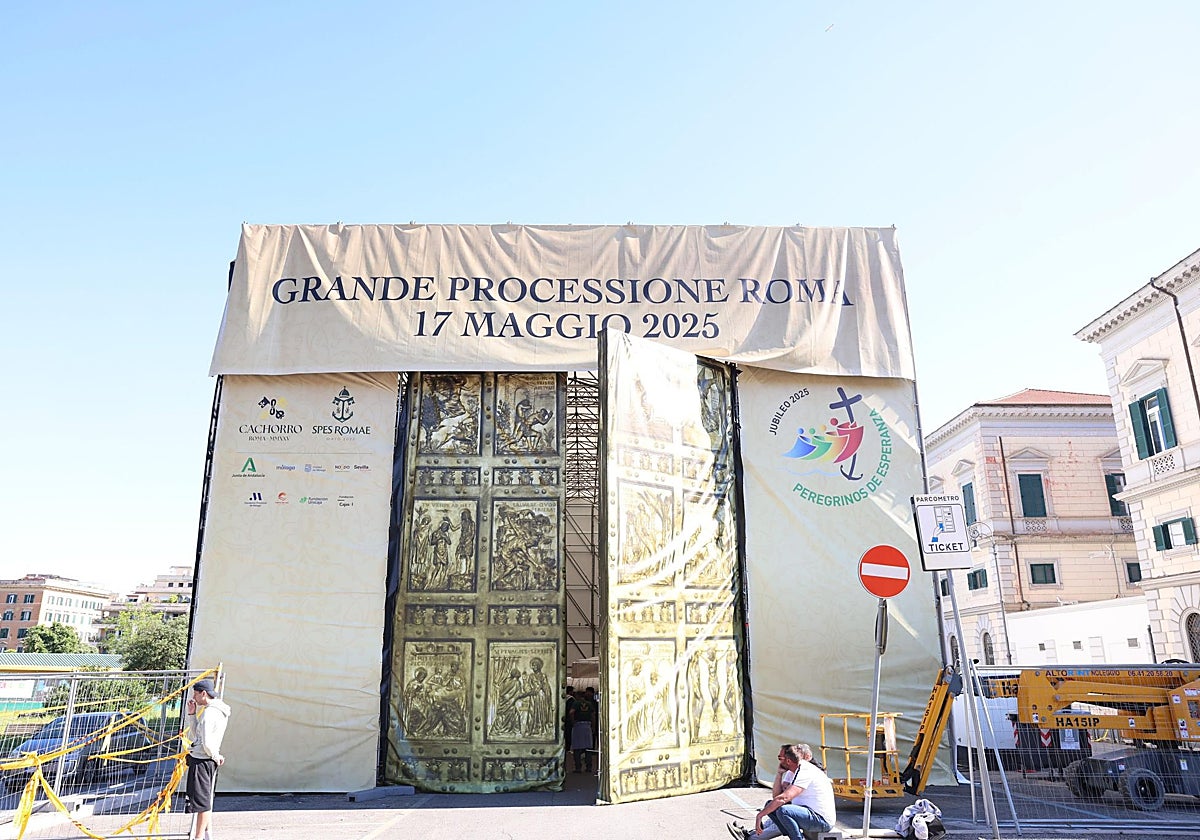 Preparativos para 'La Gran Procesión' del Jubileo de las Cofradías, en Roma