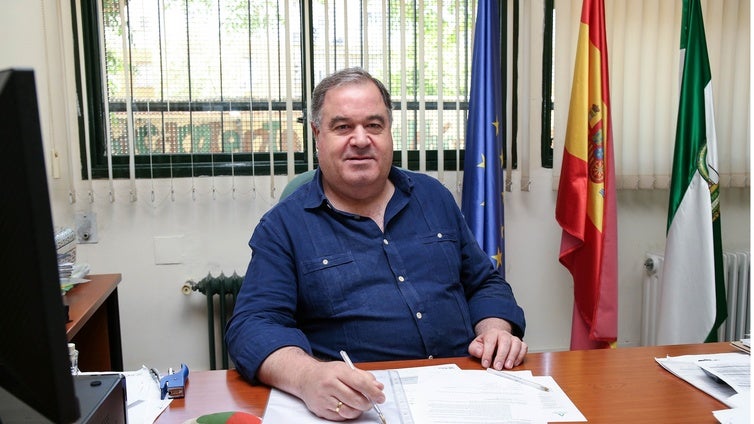 El director del IES Polígono Sur: «Tener alumnos de toda Sevilla y otras provincias  se debe al esfuerzo de muchos años y de muchos profesores»