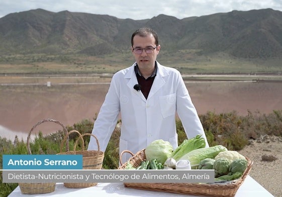 El nutricionista Antonio Serrano durante su intervención en el programa 'Salud al Día' de Canal Sur