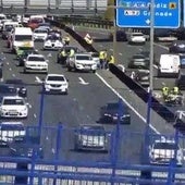 Retenciones en la A-49 tras saltarse la mediana un coche que circulaba en sentido Huelva
